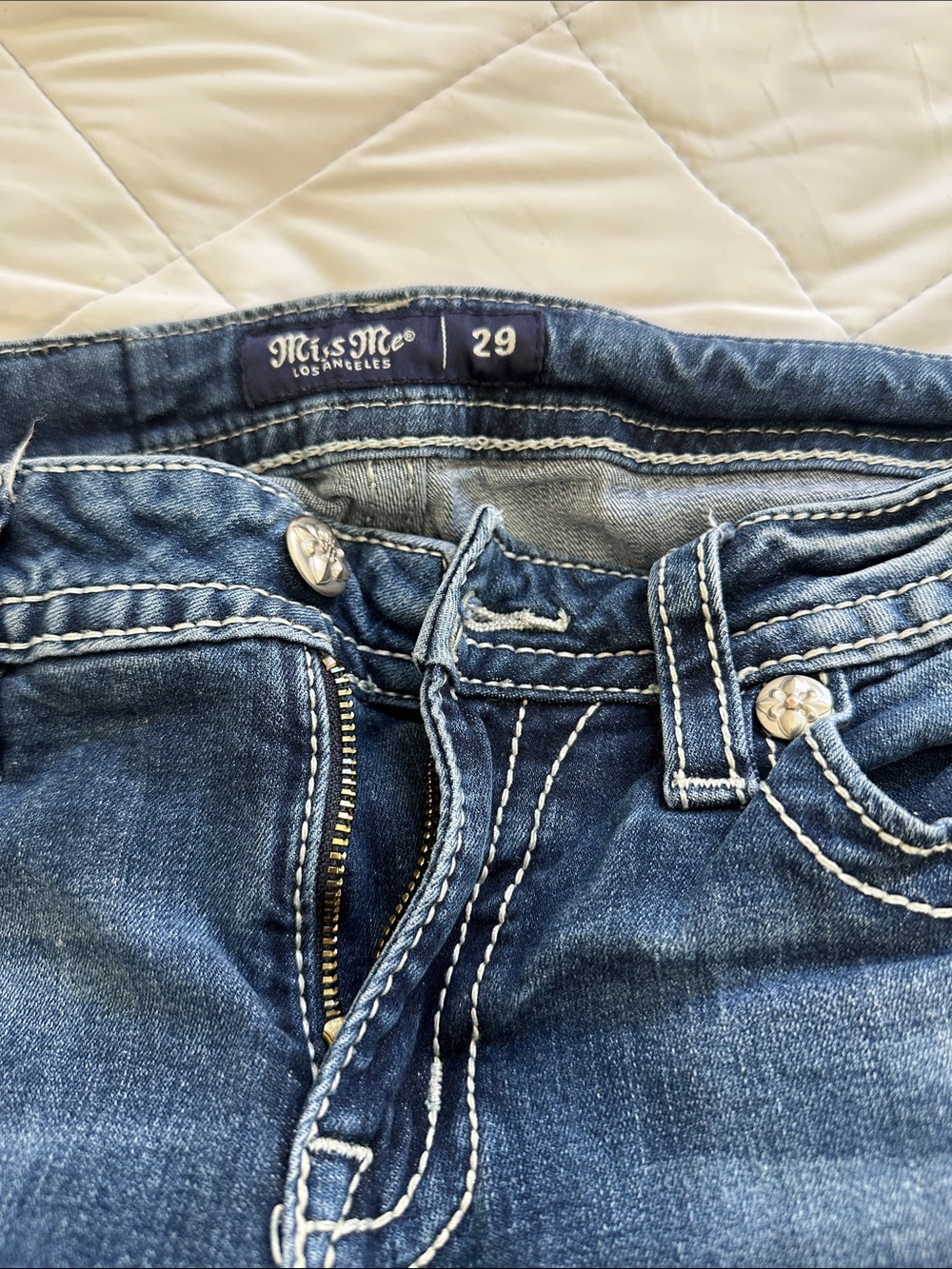 Miss Me Embroidered Pocket Jeans - Picture 2 of 4